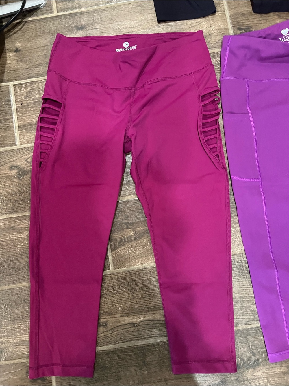 Women’s size L Active Capri leggings- Purple & Pink Assorted - Picture 4 of 7
